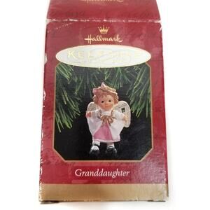 Hallmark Keepsake Ornament Granddaughter Vintage 1997 Sue Tague